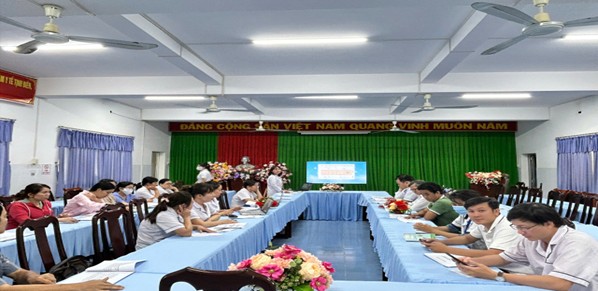 Trung tâm Y tế Tịnh Biên tổ chức tập huấn sử dụng thuốc an toàn, hợp lý